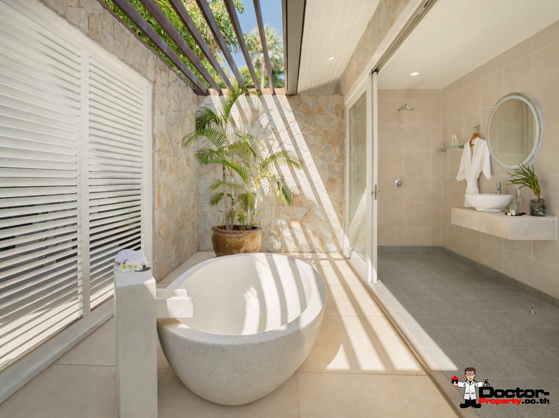 Luxurious 7 Bedroom Villa in Chaweng Hill, Koh Samui – For Sale